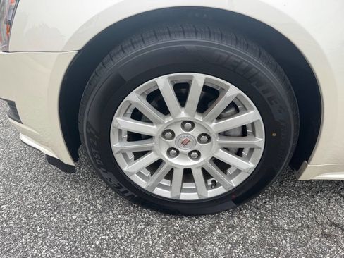 Used 2011 Cadillac CTS Sedan RWD image 7