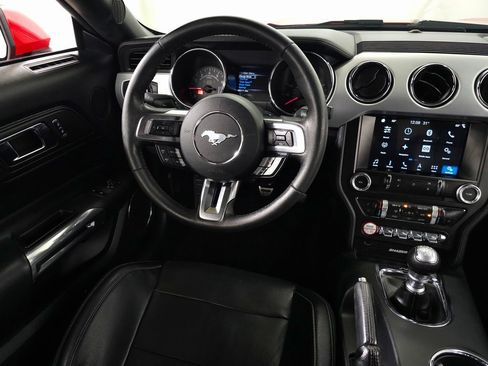 Used 2016 Ford Mustang Premium image 19