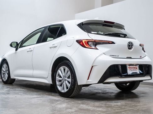 Used 2024 Toyota Corolla SE w/ SE Package image 4