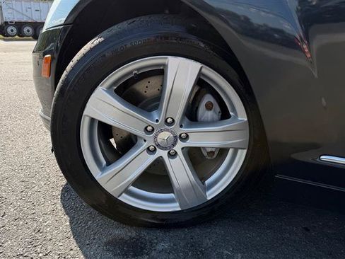 Used 2012 Mercedes-Benz S 550 4MATIC image 15