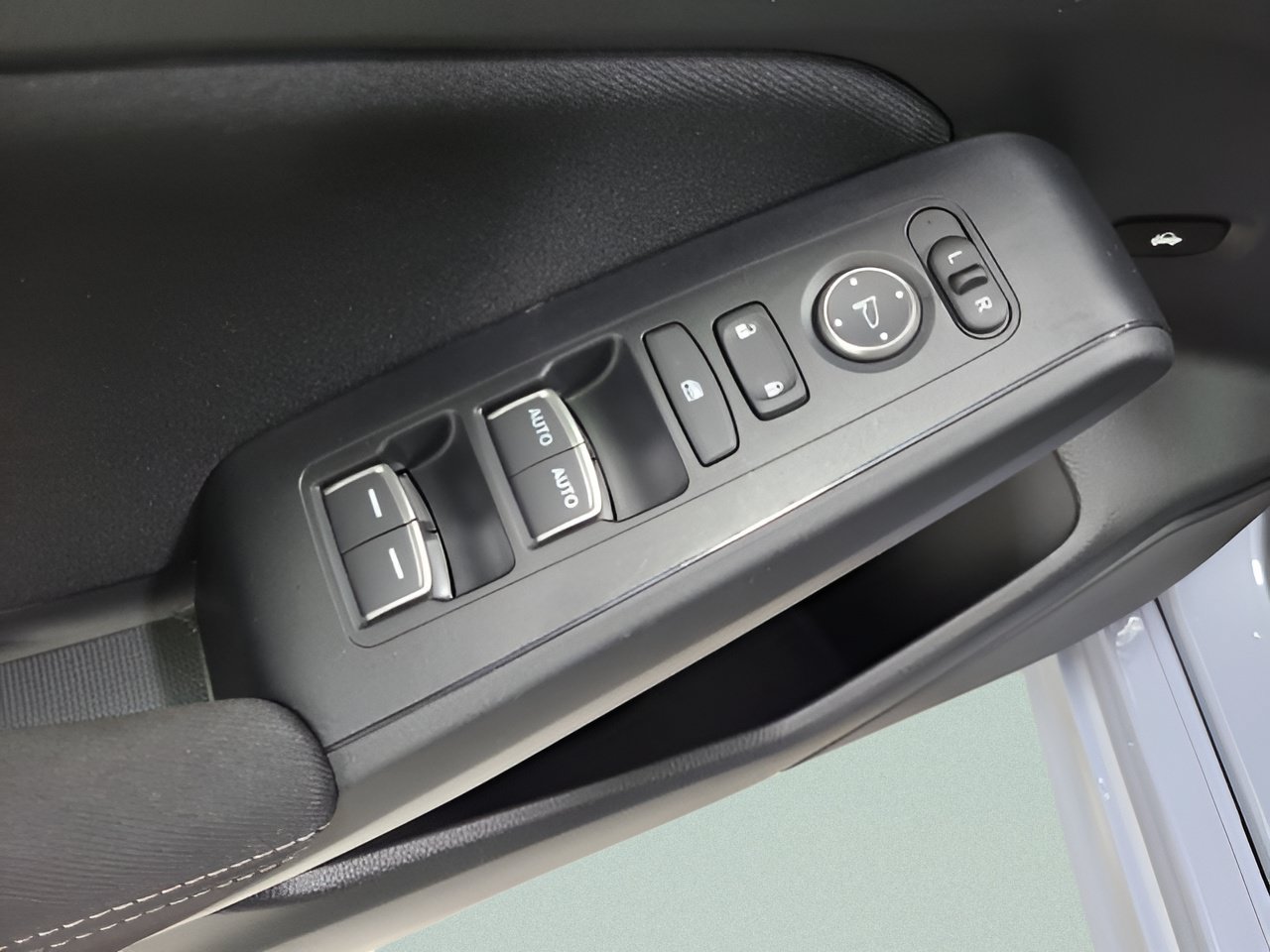 Used 2024 Honda Civic EX image 21