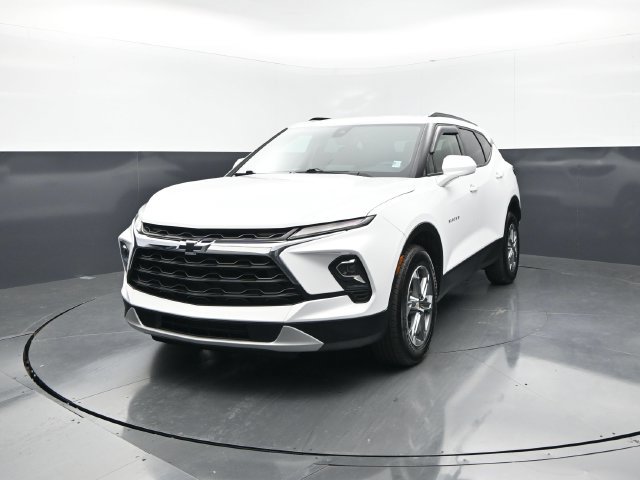 Used 2024 Chevrolet Blazer LT w/ Convenience Package FWD image 4
