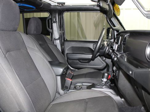 Used 2023 Jeep Gladiator Sport image 28