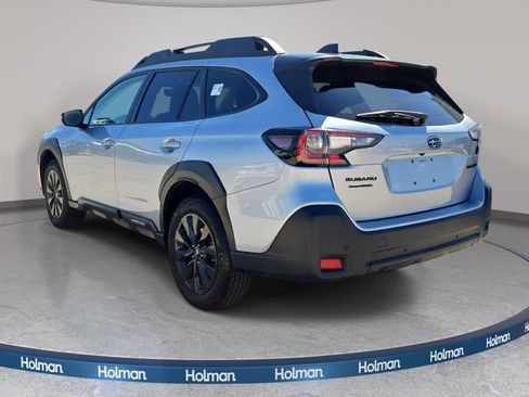 Used 2025 Subaru Outback Onyx Edition AWD/4WD image 8