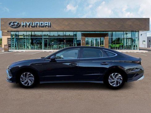 New 2026 Hyundai Sonata Blue FWD image 3