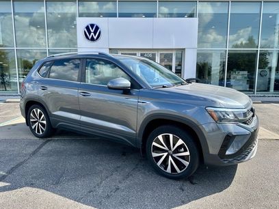 Certified 2023 Volkswagen Taos SE w/ Panoramic Sunroof Package