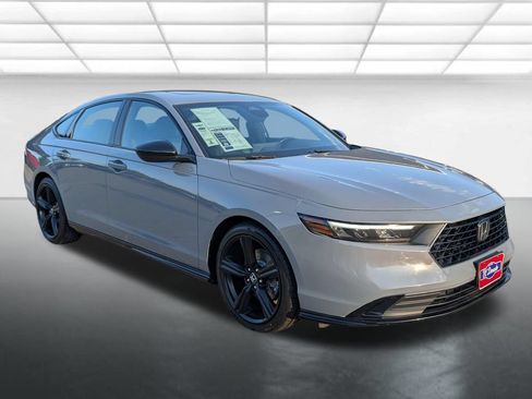 Used 2023 Honda Accord Sport image 1