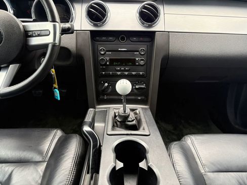Used 2005 Ford Mustang GT RWD image 19