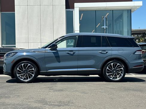 New 2026 Lincoln Aviator Reserve w/ Luxury Package RWD image 6