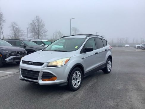 Used 2014 Ford Escape S FWD image 1