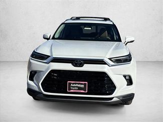 New 2026 Toyota Corolla Cross XLE video 2