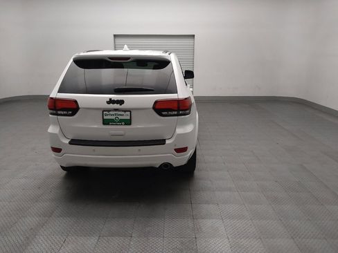Used 2020 Jeep Grand Cherokee Altitude RWD image 7
