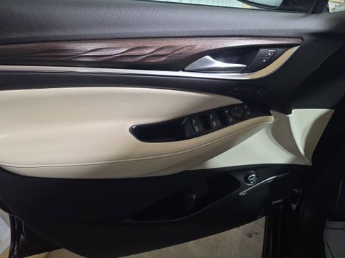 Used 2023 Buick Enclave Avenir w/ Avenir Technology Package image 11