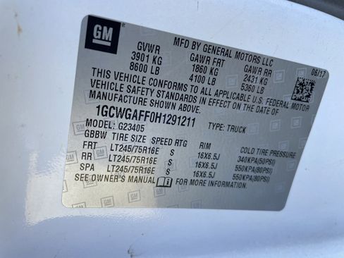 Used 2017 Chevrolet Express 2500 image 17