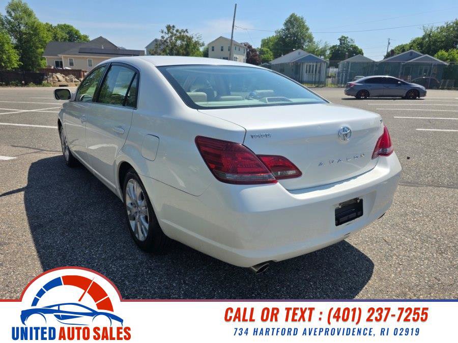 Used 2008 Toyota Avalon Touring FWD image 3