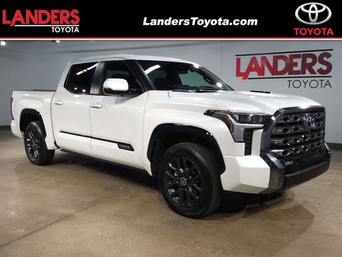 Used 2024 Toyota Tundra Platinum AWD/4WD image 1