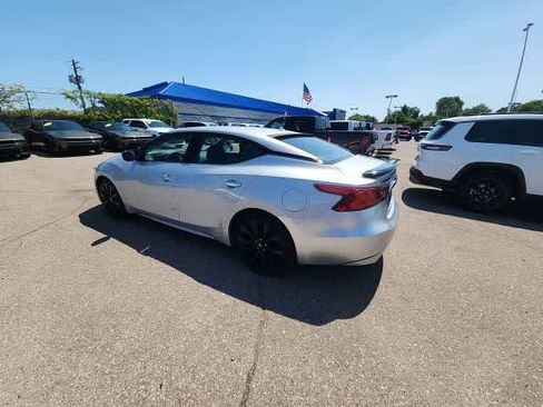 Used 2017 Nissan Maxima SR w/ Midnight Edition FWD image 20