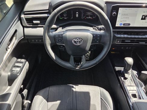 Used 2025 Toyota Camry XSE image 6