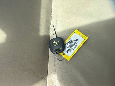 Used 2002 Lexus ES 330 FWD image 29