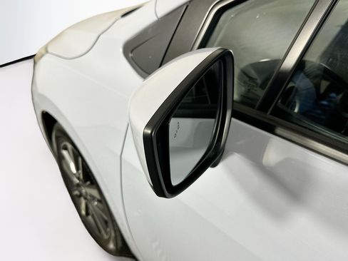 Used 2024 Nissan Versa SV FWD image 16