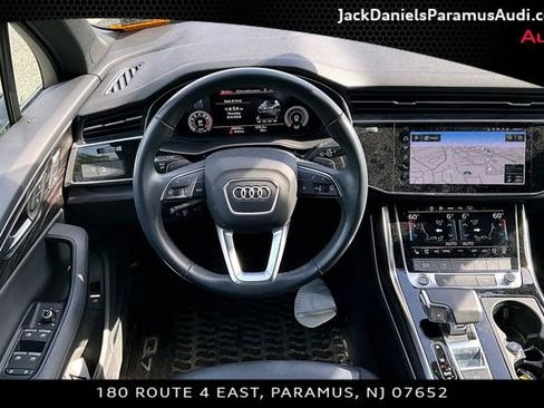 Used 2023 Audi Q7 2.0T Premium Plus w/ Premium Plus Package AWD/4WD image 5
