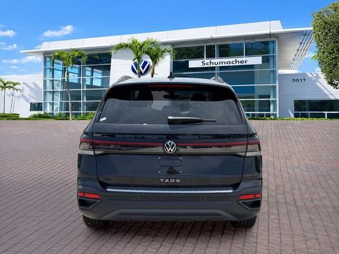 New 2026 Volkswagen Taos SE FWD image 6