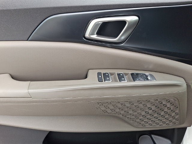 Used 2026 Kia Carnival FWD image 13