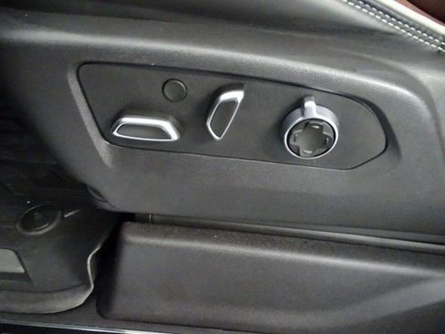 Certified 2025 GMC Sierra 1500 Denali Ultimate image 3