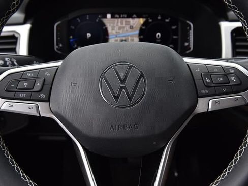 Used 2023 Volkswagen Atlas Cross Sport SEL AWD/4WD image 18