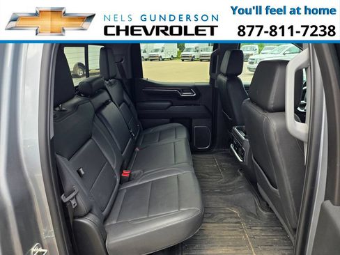 Used 2023 GMC Sierra 1500 SLT w/ SLT Premium Plus Package AWD/4WD image 7