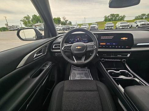 New 2026 Chevrolet Traverse LT FWD image 13