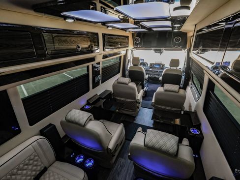 Used 2025 Mercedes-Benz Sprinter 3500 image 94
