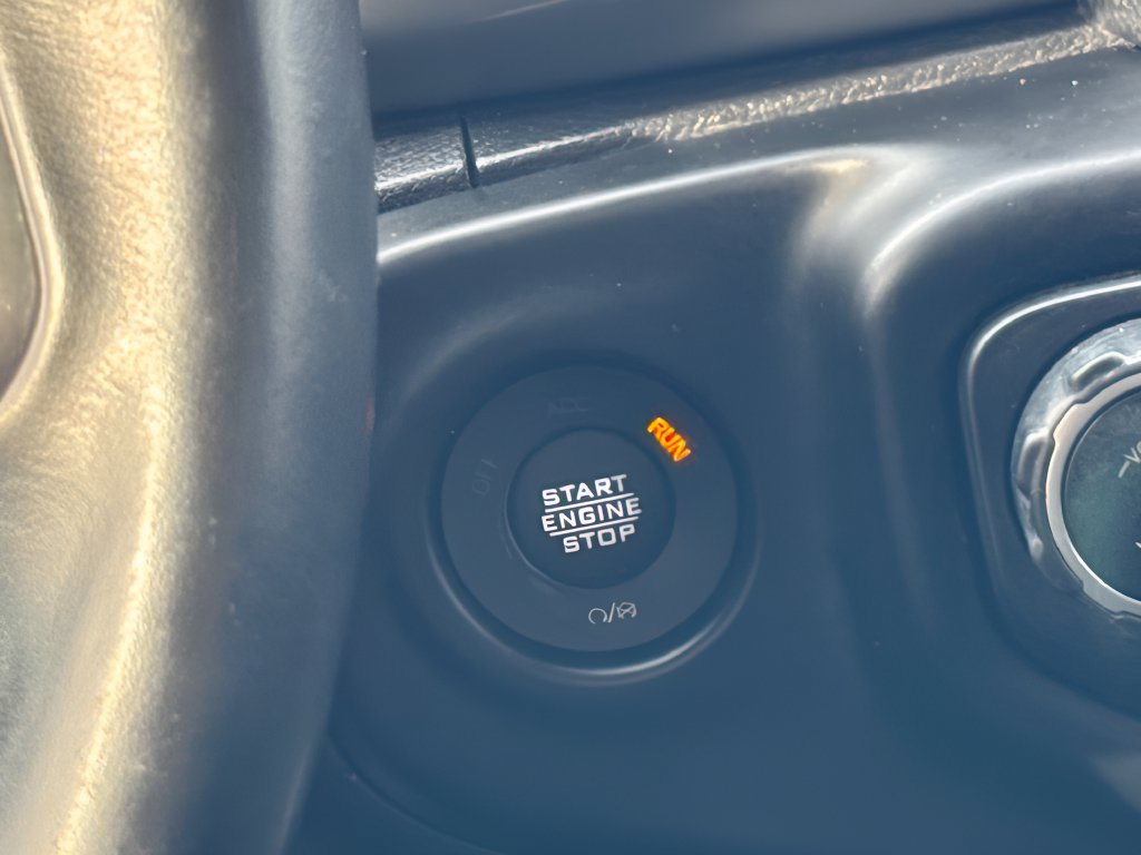 Used 2021 Jeep Wrangler Unlimited Sahara AWD/4WD image 15