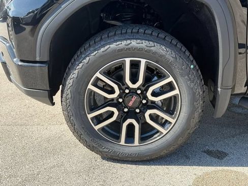 New 2026 GMC Sierra 1500 AT4 w/ AT4 Premium Package AWD/4WD image 11