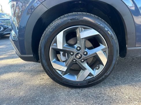 Used 2024 Hyundai Venue Limited image 30