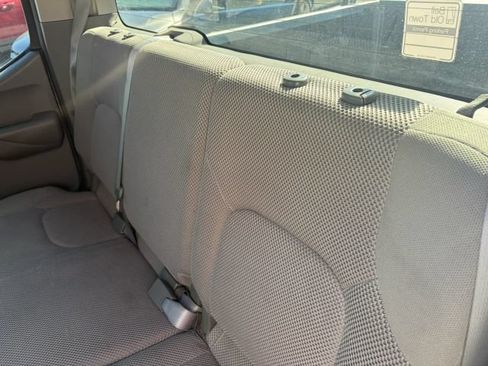 Used 2014 Nissan Frontier S AWD/4WD image 20