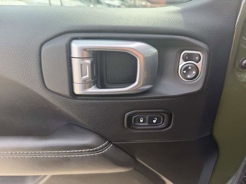 Used 2023 Jeep Wrangler Unlimited Rubicon 4xe image 11