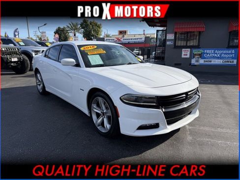 Used 2018 Dodge Charger R/T image 1