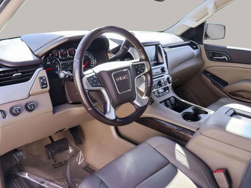 Used 2019 GMC Yukon XL SLT w/ Open Road Package image 18