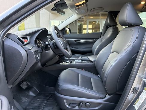 Used 2025 INFINITI QX50 Pure AWD/4WD image 17