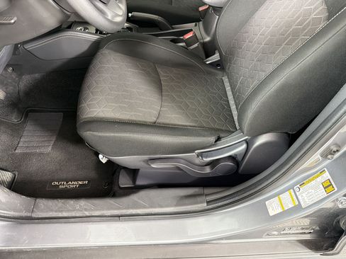 Used 2025 Mitsubishi Outlander Sport AWD image 14