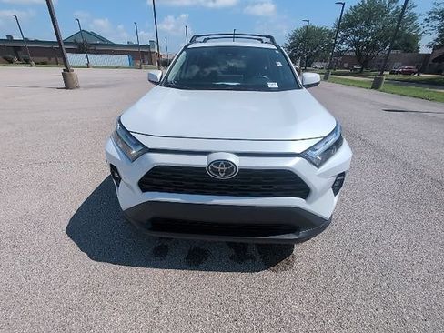 Used 2025 Toyota RAV4 XLE Premium w/ Weather Package FWD image 15