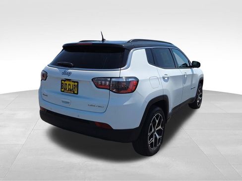 Used 2025 Jeep Compass Limited AWD/4WD image 6
