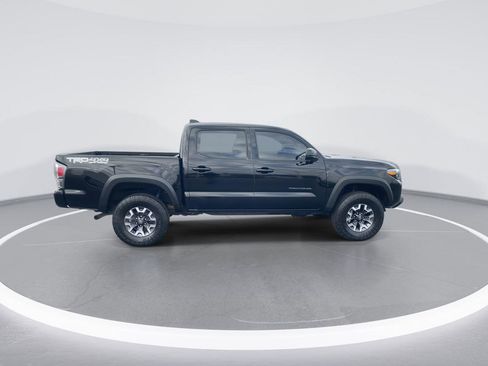 Used 2023 Toyota Tacoma TRD Off-Road image 9