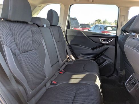 Used 2022 Subaru Forester Premium image 21