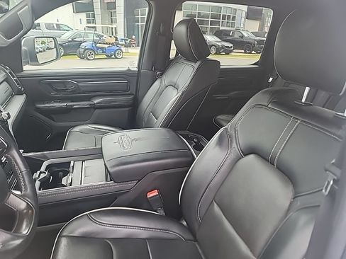 Used 2022 RAM 1500 Limited w/ Body Color Bumper Group AWD/4WD image 17