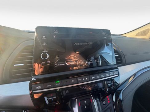 New 2026 Honda Odyssey Touring image 17