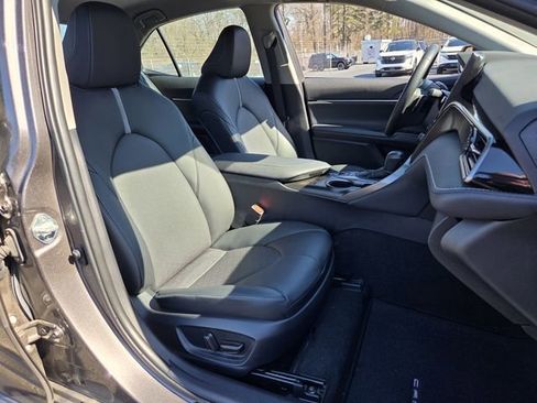 Used 2024 Toyota Camry XSE FWD image 13
