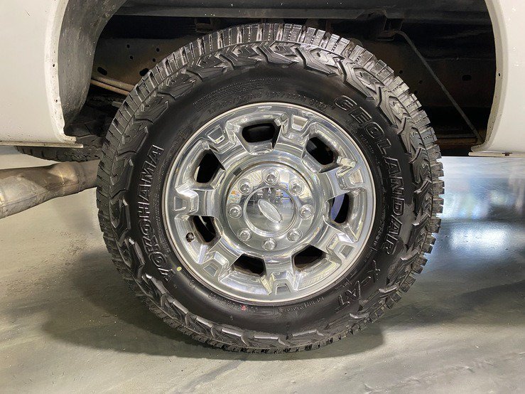 Used 2014 Ford F250 XLT w/ XLT Premium Package AWD/4WD image 6