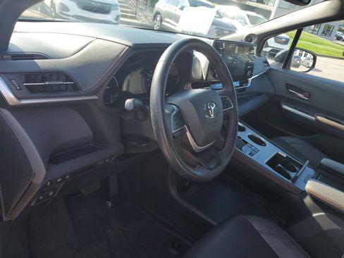 Certified 2024 Toyota Sienna XSE w/ XSE Plus Package AWD/4WD image 20
